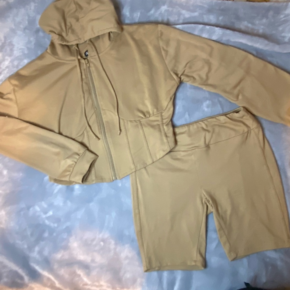 Feathers Tan Hoodie and Jogger Set